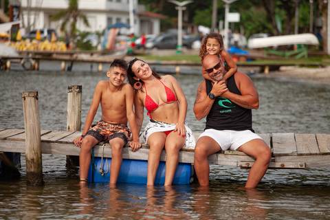 Ensaio de família em praia e dunas'