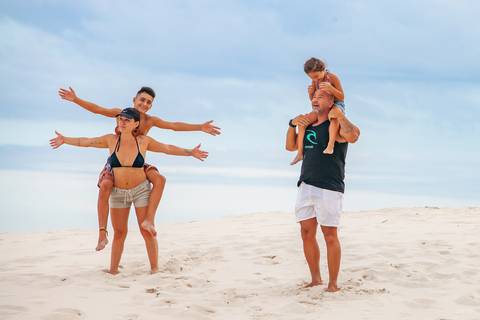 Ensaio de família em praia e dunas'