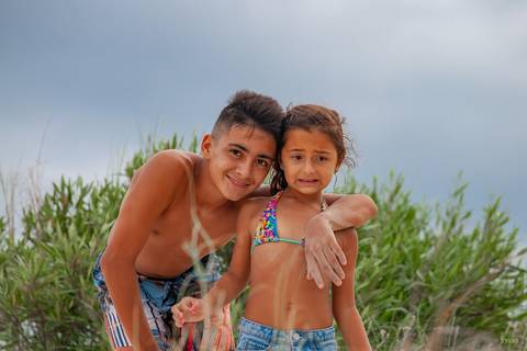 Ensaio de família em praia e dunas'