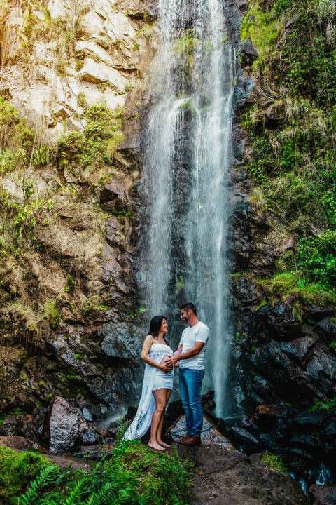 Ensaio fotográfico gestante de Ortigueira feito em Tibagi'