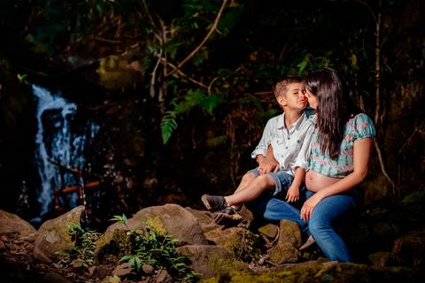 Ensaio fotográfico gestante de Ortigueira feito em Tibagi'