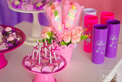 Foto: Júnior Silva | Doces: Andrea Aosani | Decoração: Gomes Festas'