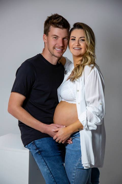 ensaio de gestante – book de gestante – fotografo de gestante – book de gestante na natureza – gestante no por sol – Porto Alegre – lindas fotos de gestante com por do sol – Fábio Martins fotografo de gestante – gestante sexy – linda'