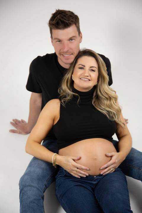 ensaio de gestante – book de gestante – fotografo de gestante – book de gestante na natureza – gestante no por sol – Porto Alegre – lindas fotos de gestante com por do sol – Fábio Martins fotografo de gestante – gestante sexy – linda'