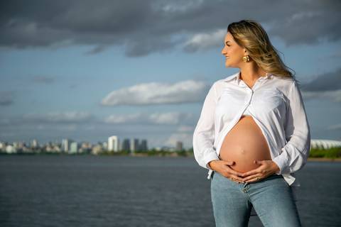 ensaio de gestante – book de gestante – fotografo de gestante – book de gestante na natureza – gestante no por sol – Porto Alegre – lindas fotos de gestante com por do sol – Fábio Martins fotografo de gestante – gestante sexy – linda'