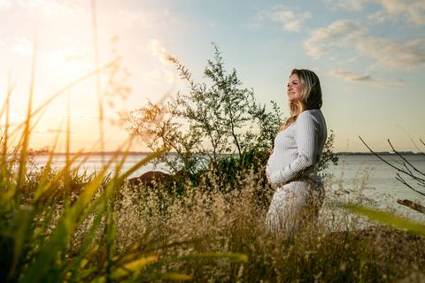 ensaio de gestante – book de gestante – fotografo de gestante – book de gestante na natureza – gestante no por sol – Porto Alegre – lindas fotos de gestante com por do sol – Fábio Martins fotografo de gestante – gestante sexy – linda'