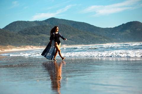 15 anos praia  – ensaio de 15 anos no pro do sol – fabio Martins - book externo – 15 anos lindo – book fotográfico lindo – melhores fotos de 15 anos - book em Santa Catarina – praia do rosa – praia de garopaba '