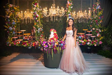 Porto Alegre – Fotos – Fotos de 15 anos – festa de 15 anos – festa linda de 15 anos – fotógrafo Fábio Martins – Lalux – Debutantes em Canoas – Autentique eventos – festa floral – melhor festa de 15 anos'