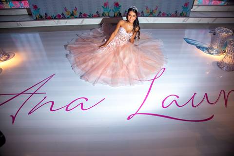 Porto Alegre – Fotos – Fotos de 15 anos – festa de 15 anos – festa linda de 15 anos – fotógrafo Fábio Martins – Lalux – Debutantes em Canoas – Autentique eventos – festa floral – melhor festa de 15 anos'