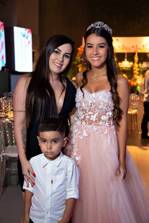 Porto Alegre – Fotos – Fotos de 15 anos – festa de 15 anos – festa linda de 15 anos – fotógrafo Fábio Martins – Lalux – Debutantes em Canoas – Autentique eventos – festa floral – melhor festa de 15 anos'