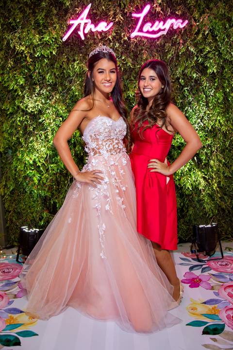 Porto Alegre – Fotos – Fotos de 15 anos – festa de 15 anos – festa linda de 15 anos – fotógrafo Fábio Martins – Lalux – Debutantes em Canoas – Autentique eventos – festa floral – melhor festa de 15 anos'