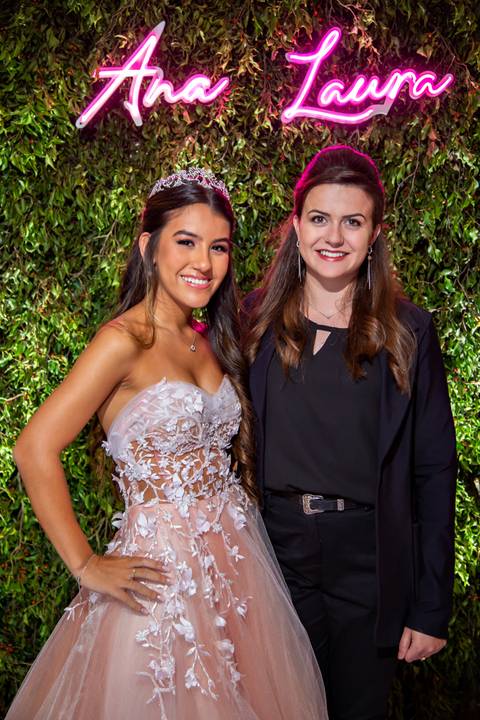 Porto Alegre – Fotos – Fotos de 15 anos – festa de 15 anos – festa linda de 15 anos – fotógrafo Fábio Martins – Lalux – Debutantes em Canoas – Autentique eventos – festa floral – melhor festa de 15 anos'