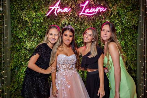 Porto Alegre – Fotos – Fotos de 15 anos – festa de 15 anos – festa linda de 15 anos – fotógrafo Fábio Martins – Lalux – Debutantes em Canoas – Autentique eventos – festa floral – melhor festa de 15 anos'