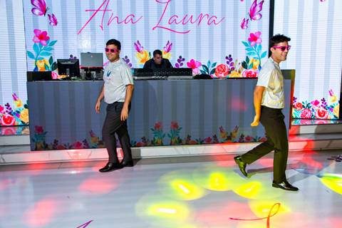 Porto Alegre – Fotos – Fotos de 15 anos – festa de 15 anos – festa linda de 15 anos – fotógrafo Fábio Martins – Lalux – Debutantes em Canoas – Autentique eventos – festa floral – melhor festa de 15 anos'