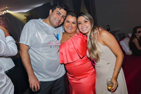 Porto Alegre – Fotos – Fotos de 15 anos – festa de 15 anos – festa linda de 15 anos – fotógrafo Fábio Martins – Lalux – Debutantes em Canoas – Autentique eventos – festa floral – melhor festa de 15 anos'
