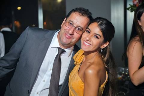 Porto Alegre – Fotos – Fotos de 15 anos – festa de 15 anos – festa linda de 15 anos – fotógrafo Fábio Martins – Lalux – Debutantes em Canoas – Autentique eventos – festa floral – melhor festa de 15 anos'