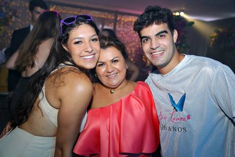 Porto Alegre – Fotos – Fotos de 15 anos – festa de 15 anos – festa linda de 15 anos – fotógrafo Fábio Martins – Lalux – Debutantes em Canoas – Autentique eventos – festa floral – melhor festa de 15 anos'