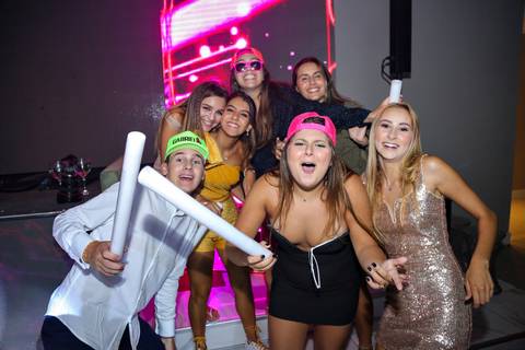 Porto Alegre – Fotos – Fotos de 15 anos – festa de 15 anos – festa linda de 15 anos – fotógrafo Fábio Martins – Lalux – Debutantes em Canoas – Autentique eventos – festa floral – melhor festa de 15 anos'