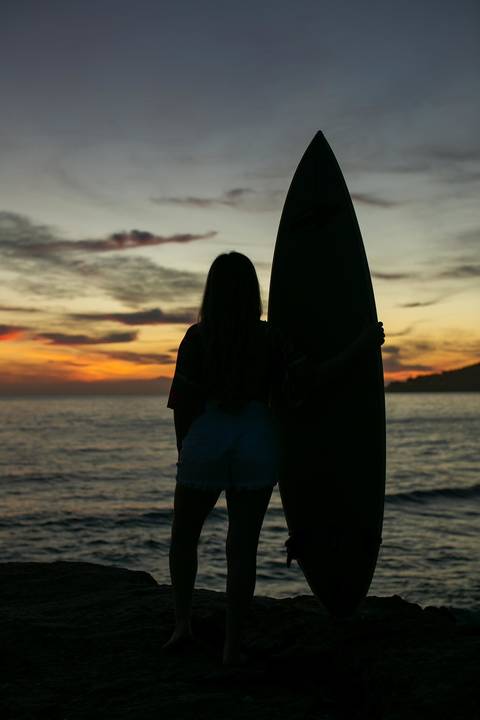 book de 15 anos na praia de Garopaba sc - ensaio de 15 anos na praia de Garopaba sc -nascer do sol na praia - book em Santa Catarina - ensaio em Santa Catarina -menina de biquini – centrinho do rosa – baira-mar – vida sol e mar '