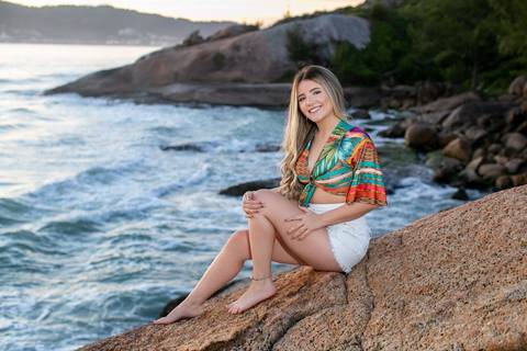 book de 15 anos na praia de Garopaba sc - ensaio de 15 anos na praia de Garopaba sc -nascer do sol na praia - book em Santa Catarina - ensaio em Santa Catarina -menina de biquini – centrinho do rosa – baira-mar – vida sol e mar '