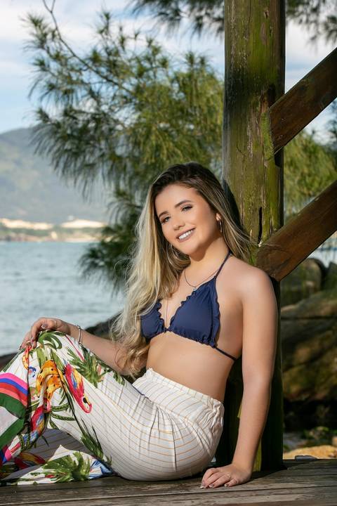 praia de Garopaba sc -nascer do sol na praia - book em Santa Catarina - ensaio em Santa Catarina -menina de biquini – centrinho do rosa – baira-mar – vida sol e mar - surf - mormai'