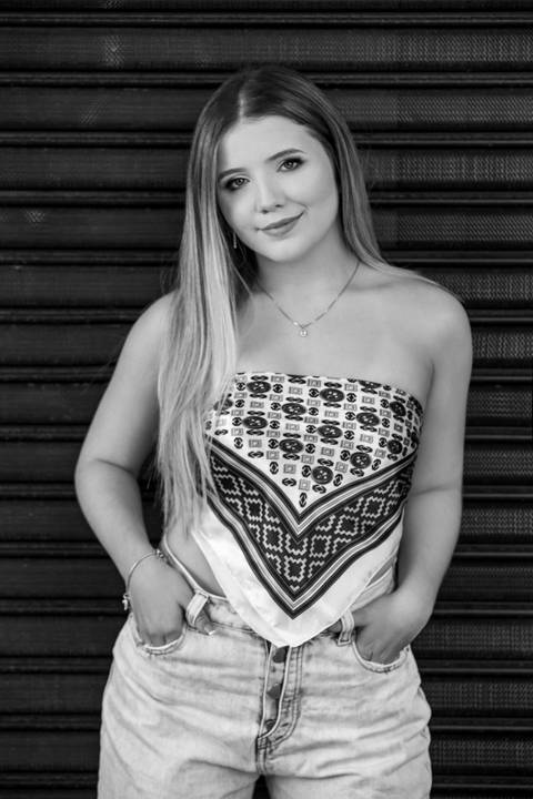 praia de Garopaba sc -nascer do sol na praia - book em Santa Catarina - ensaio em Santa Catarina -menina de biquini – centrinho do rosa – baira-mar – vida sol e mar - surf - mormai'