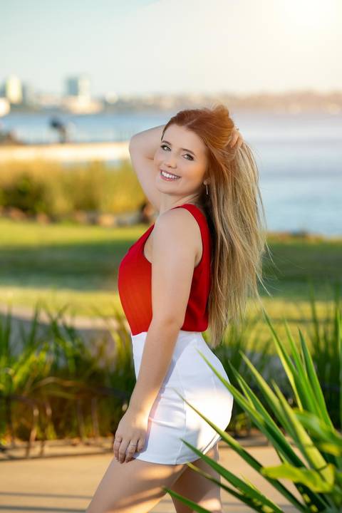 praia de Garopaba sc -nascer do sol na praia - book em Santa Catarina - ensaio em Santa Catarina -menina de biquini – centrinho do rosa – baira-mar – vida sol e mar - surf - mormai'