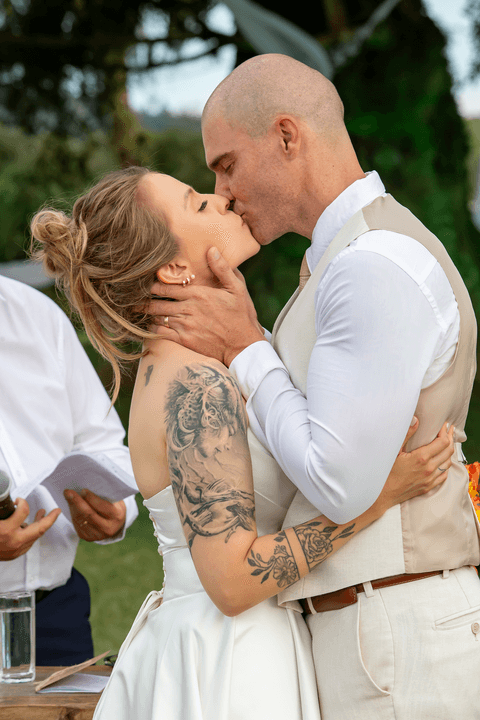 fotos-de-casamento-fotos-noiva-making-of-porto-alegre-casal-noiva-noivo-fotos-fotografia-fotógrafo-porto-alegre-wedding-porto-alegre-fotografo-profissional-vestido-de-noiva-penteado-noiva-casamento'