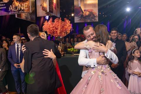 Porto Alegre – Fotos – Fotos de 15 anos – festa de 15 anos – festa linda de 15 anos – fotógrafo Fábio Martins – casa vetro – Debutantes em porto alegre – serata – melhor festa de 15 anos – serata eventos'