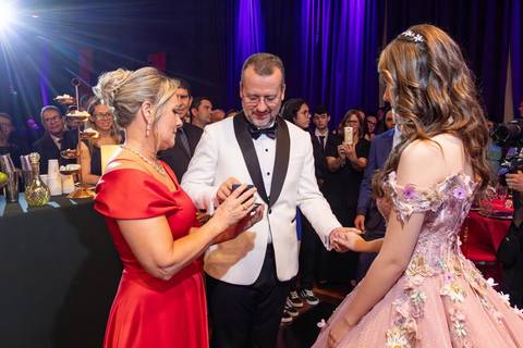 Porto Alegre – Fotos – Fotos de 15 anos – festa de 15 anos – festa linda de 15 anos – fotógrafo Fábio Martins – casa vetro – Debutantes em porto alegre – serata – melhor festa de 15 anos – serata eventos'