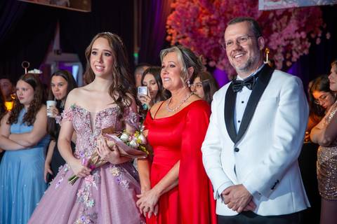 Porto Alegre – Fotos – Fotos de 15 anos – festa de 15 anos – festa linda de 15 anos – fotógrafo Fábio Martins – casa vetro – Debutantes em porto alegre – serata – melhor festa de 15 anos – serata eventos'