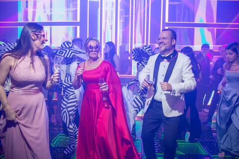 Porto Alegre – Fotos – Fotos de 15 anos – festa de 15 anos – festa linda de 15 anos – fotógrafo Fábio Martins – casa vetro – Debutantes em porto alegre – serata – melhor festa de 15 anos – serata eventos'