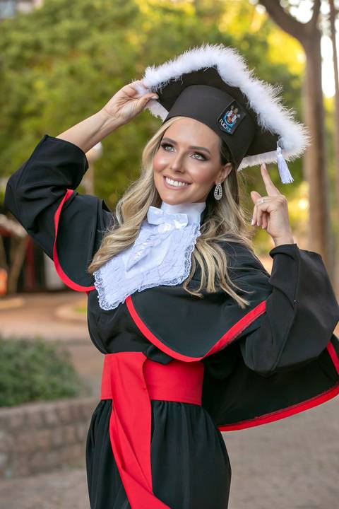 FORMATURA – DIREITO – PUCRS – GRÊMIO NAÚTICO UNIÃO – FESTA DE FORMATURA – FOMANDA DE VERMELHO – VESTIDO LINDO – MARIO CARDOSO – FOTOGRAFO DE FORMATURA – MELHOR FOTO DE FORMATURA '