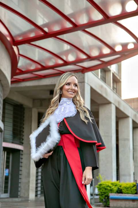 FORMATURA – DIREITO – PUCRS – GRÊMIO NAÚTICO UNIÃO – FESTA DE FORMATURA – FOMANDA DE VERMELHO – VESTIDO LINDO – MARIO CARDOSO – FOTOGRAFO DE FORMATURA – MELHOR FOTO DE FORMATURA '
