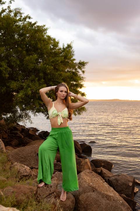 book-ensaio-foto-fotos-fotografia-fotografico-fotografo-photo-shoot-photoshooting-book-externo-urbano-rio-lago-agua-15-anos-quinze-anos-urbano-ao-ar-livre-externo-fabio-martins-foto-equipe-fotografo-profissional-foto-equipe-look-do-dia-adolescente-poa'