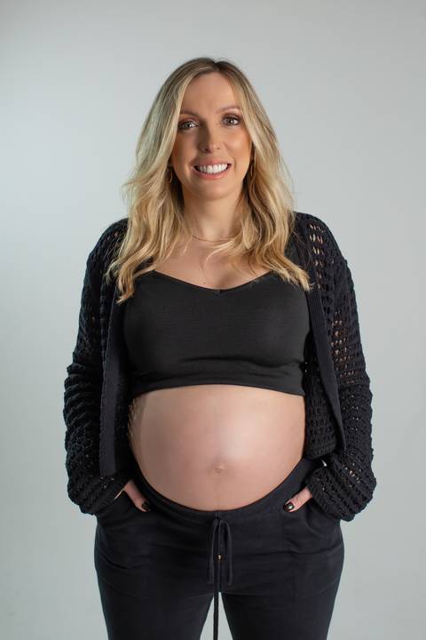 ensaio de gestante – book de gestante – fotografo de gestante – book de gestante na natureza – gestante no por sol – Porto Alegre – Fábio Martins fotografo de gestante – gestante sexy – pontal shopping'