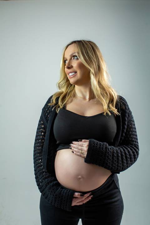 ensaio de gestante – book de gestante – fotografo de gestante – book de gestante na natureza – gestante no por sol – Porto Alegre – Fábio Martins fotografo de gestante – gestante sexy – pontal shopping'