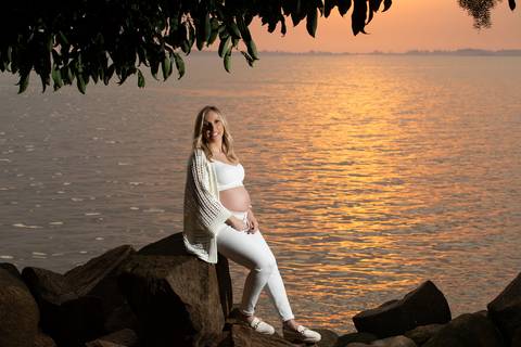 ensaio de gestante – book de gestante – fotografo de gestante – book de gestante na natureza – gestante no por sol – Porto Alegre – Fábio Martins fotografo de gestante – gestante sexy – pontal shopping'