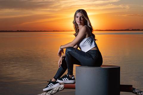 book-ensaio-foto-fotos-fotografia-fotografico-fotografo-photo-shoot-photoshooting-book-externo-urbano-rio-lago-agua-15-anos-quinze-anos-urbano-ao-ar-livre-externo-fabio-martins-foto-equipe-fotografo-profissional-foto-equipe-look-do-dia-adolescente-poa'