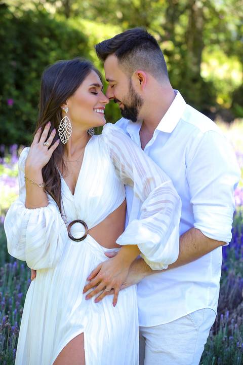 
pré Wedding em gramado - ensaio de pré Wedding em gramado - fotos de casal em gramado – Le Jardin – Colline de France 
'