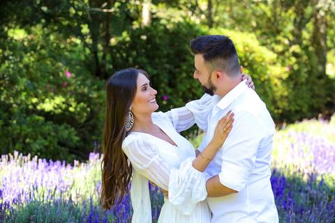 
pré Wedding em gramado - ensaio de pré Wedding em gramado - fotos de casal em gramado – Le Jardin – Colline de France 
'