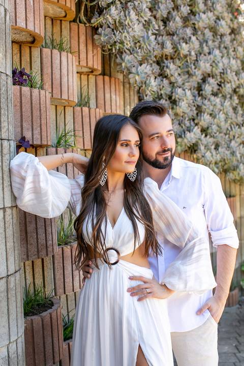 
pré Wedding em gramado - ensaio de pré Wedding em gramado - fotos de casal em gramado – Le Jardin – Colline de France 
'