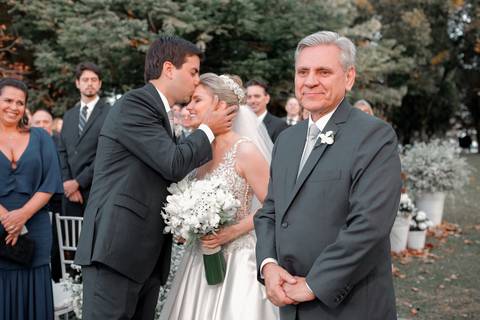 fotos-de-casamento-fotos-noiva-making-of-porto-alegre-casal-noiva-noivo-fotos-fotografia-fotógrafo-porto-alegre-wedding-porto-alegre-fotografo-profissional-vestido-de-noiva-penteado-noiva-casamento'