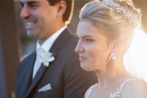 fotos-de-casamento-fotos-noiva-making-of-porto-alegre-casal-noiva-noivo-fotos-fotografia-fotógrafo-porto-alegre-wedding-porto-alegre-fotografo-profissional-vestido-de-noiva-penteado-noiva-casamento'