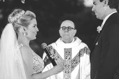 fotos-de-casamento-fotos-noiva-making-of-porto-alegre-casal-noiva-noivo-fotos-fotografia-fotógrafo-porto-alegre-wedding-porto-alegre-fotografo-profissional-vestido-de-noiva-penteado-noiva-casamento'