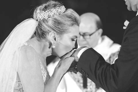 fotos-de-casamento-fotos-noiva-making-of-porto-alegre-casal-noiva-noivo-fotos-fotografia-fotógrafo-porto-alegre-wedding-porto-alegre-fotografo-profissional-vestido-de-noiva-penteado-noiva-casamento'