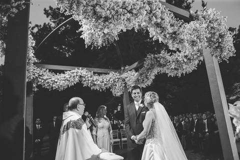 fotos-de-casamento-fotos-noiva-making-of-porto-alegre-casal-noiva-noivo-fotos-fotografia-fotógrafo-porto-alegre-wedding-porto-alegre-fotografo-profissional-vestido-de-noiva-penteado-noiva-casamento'