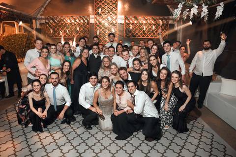 fotos-de-casamento-fotos-noiva-making-of-porto-alegre-casal-noiva-noivo-fotos-fotografia-fotógrafo-porto-alegre-wedding-porto-alegre-fotografo-profissional-vestido-de-noiva-penteado-noiva-casamento'