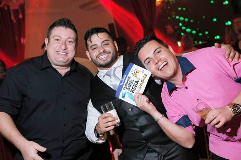 casamento-wedding-igreja-sao-pedro-festa-party-celebração-party-room-porto-alegre-rio-grande-do-sul-casal-cadeados-noivos-casando-querocasar-inspiração-dos-sonhos-icasei-vou-casar-2019-2020-2021-noiva-inesquecivel-noivei-real-fabio-martins-fotografo-poa'