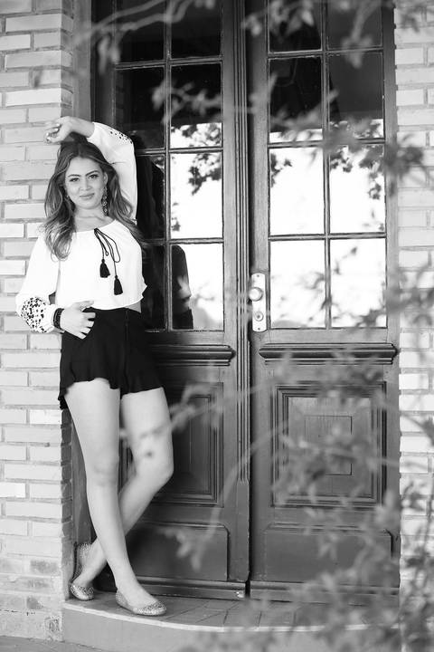 BOOK-DE-15-ANOS-DE-MARCELA-NA-VINICULA-LAURENTIA-fotografia-vinicola-laurentia-book-vinicola-laurentia-fotografo-de-15-anos-porto-alegre-foto-descontraida-fotografia-em-preto-e-branco-fotografia-de-quinze-anos-barra-do-ribeiro-rs-fotografo-fabio-martins'